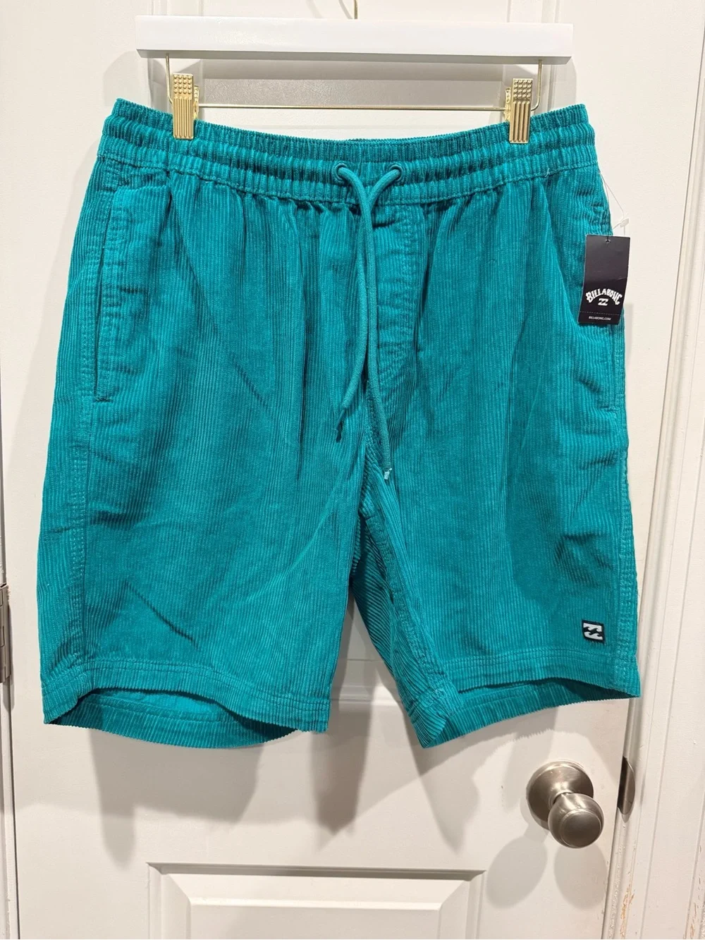 Billabong Mike Elastic Waist Corduroy Shorts Teal Men’s Medium NWT